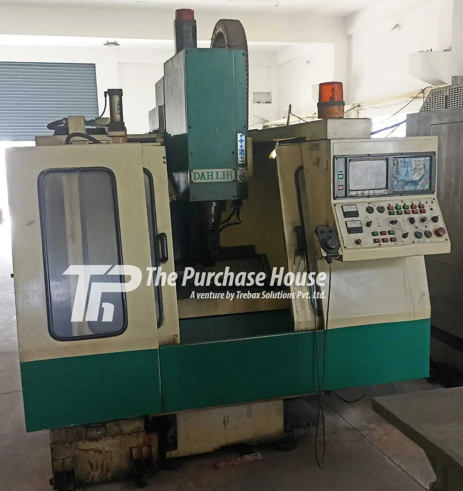 VERTICAL MACHINING CENTER (VMC)