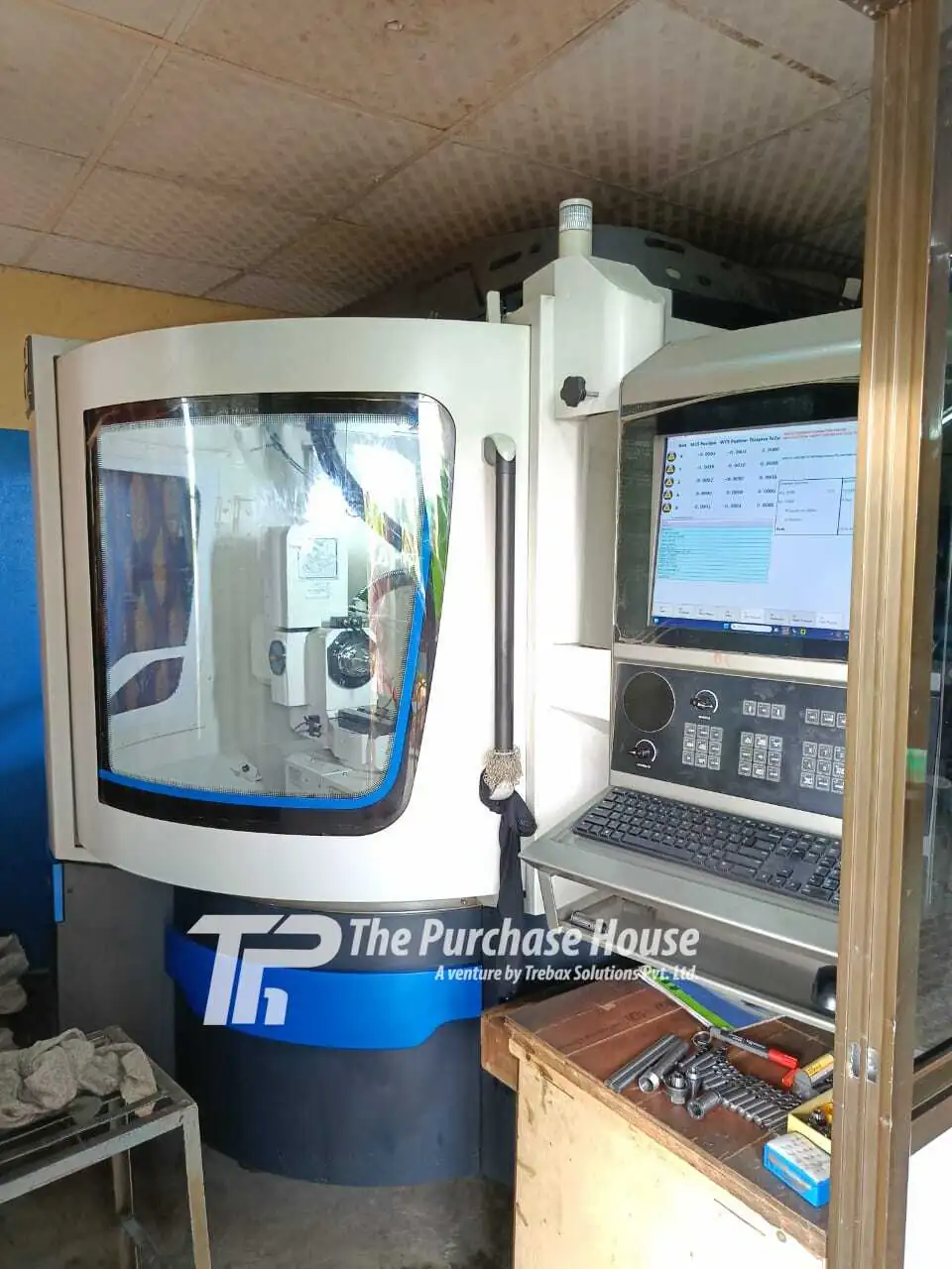 CNC TOOL AND CUTTER GRINDER MACHINE