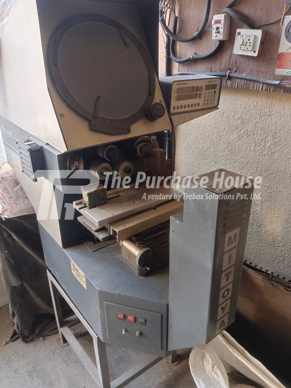 PROFILE PROJECTOR