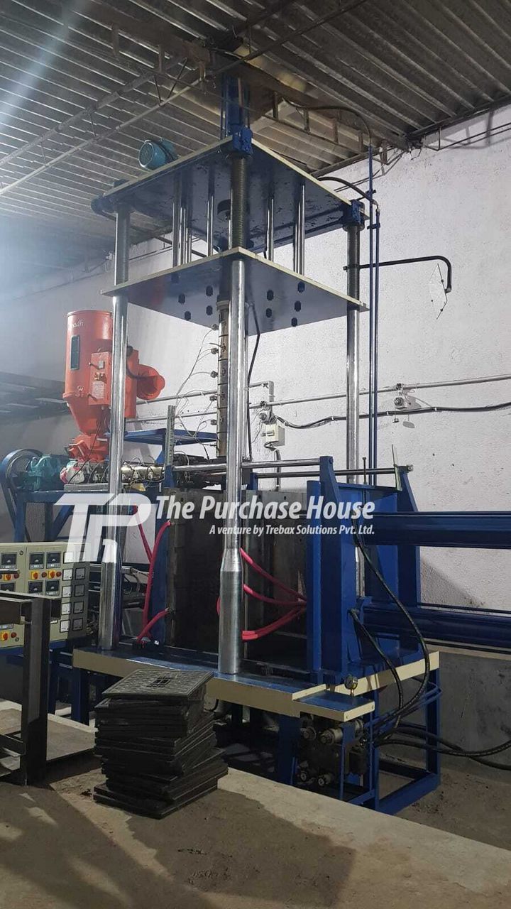 VERTICAL INJECTION MOULDING MACHINE SETUP