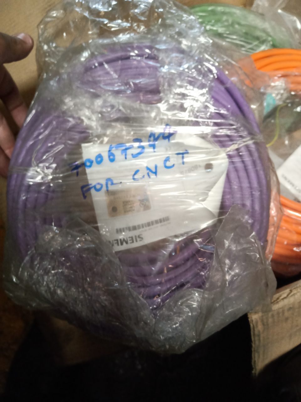 CABLES & WIRES