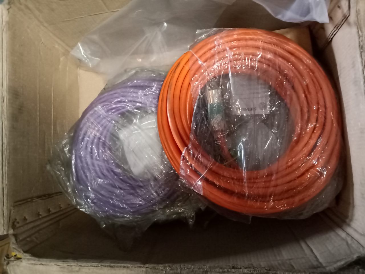 CABLES & WIRES