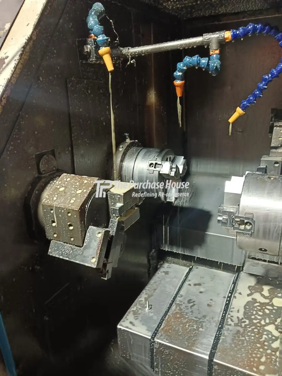 CNC TURNING MACHINE