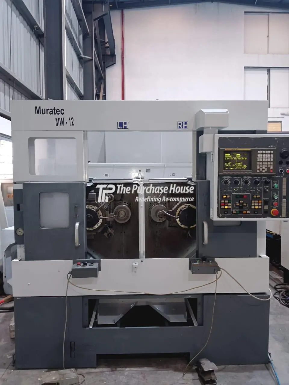CNC TURNING MACHINE