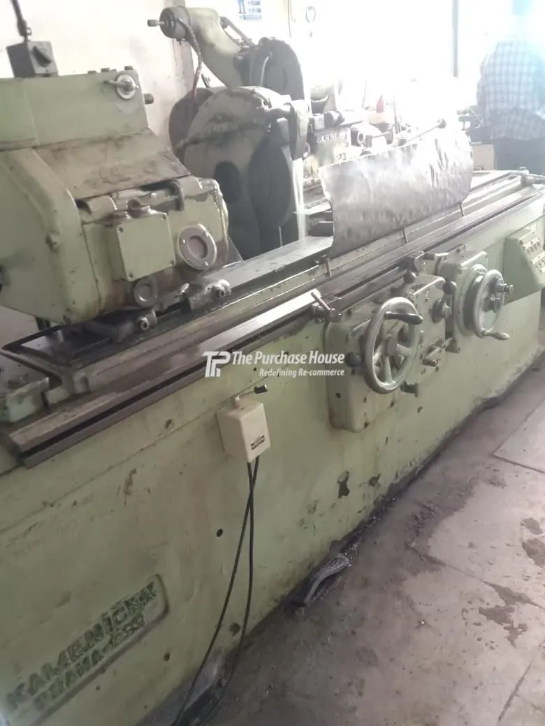CYLINDRICAL GRINDER MACHINE