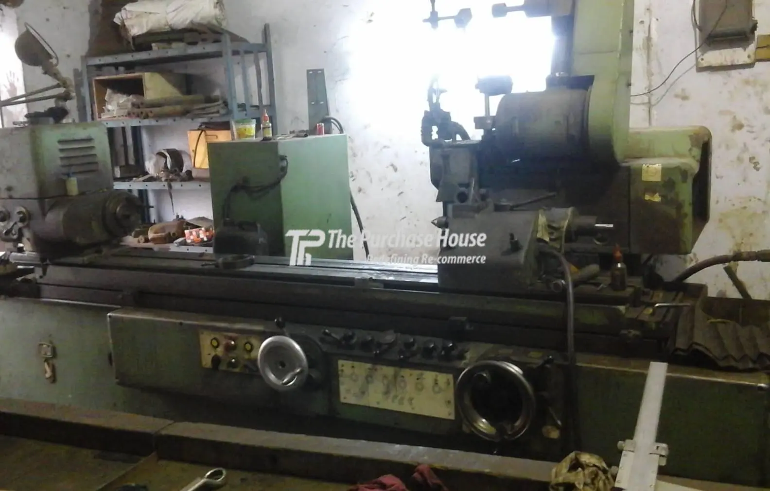 UNIVERSAL CYLINDRICAL GRINDER MACHINE