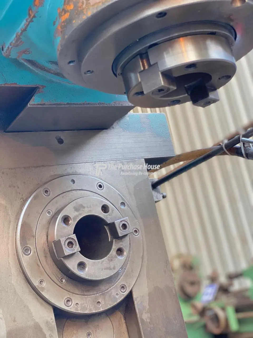 UNIVERSAL MILLING MACHINE