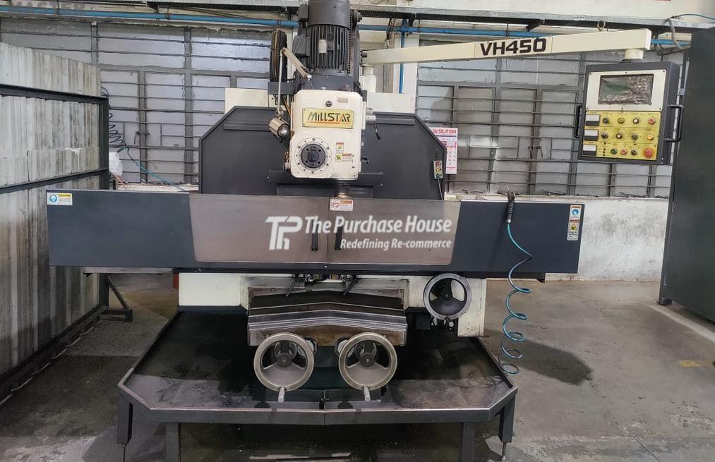 UNIVERSAL MILLING MACHINE