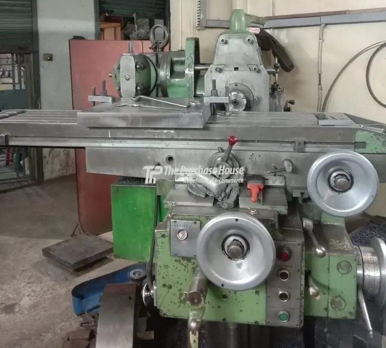 Universal Milling Machine for Metal Cutting