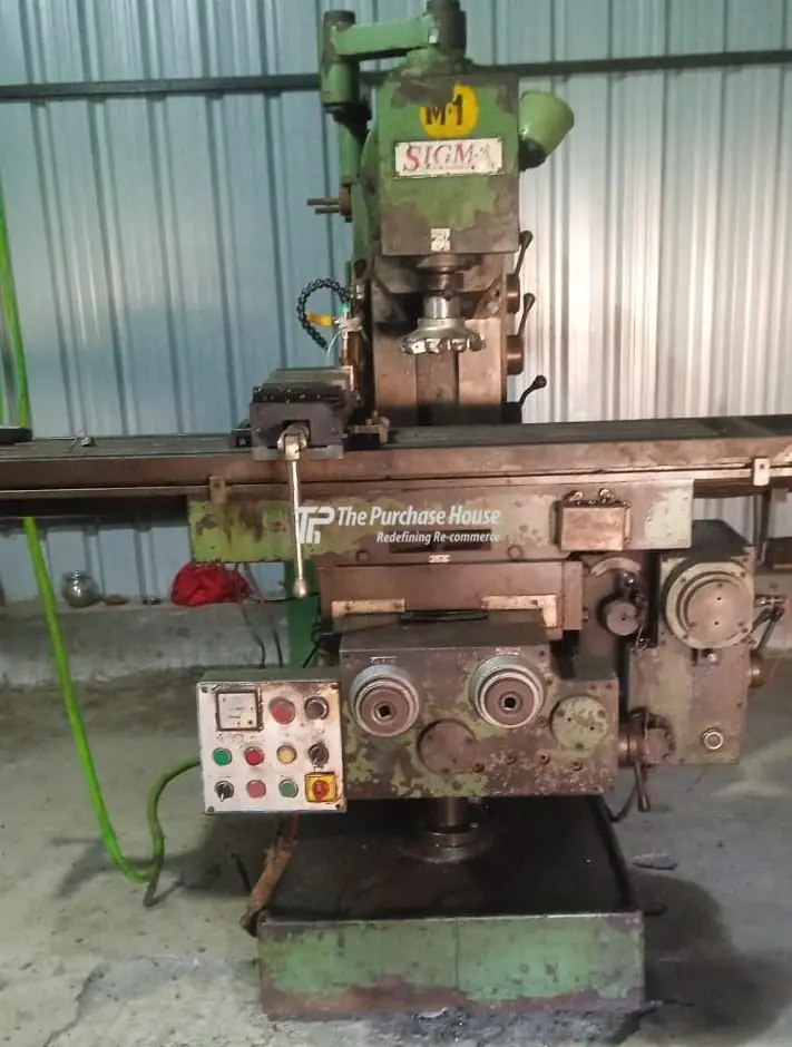 Universal Milling Machine for Metal Machining