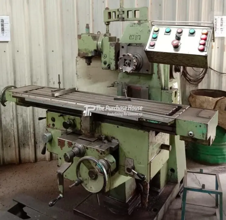 universal milling machine for accurate component machining