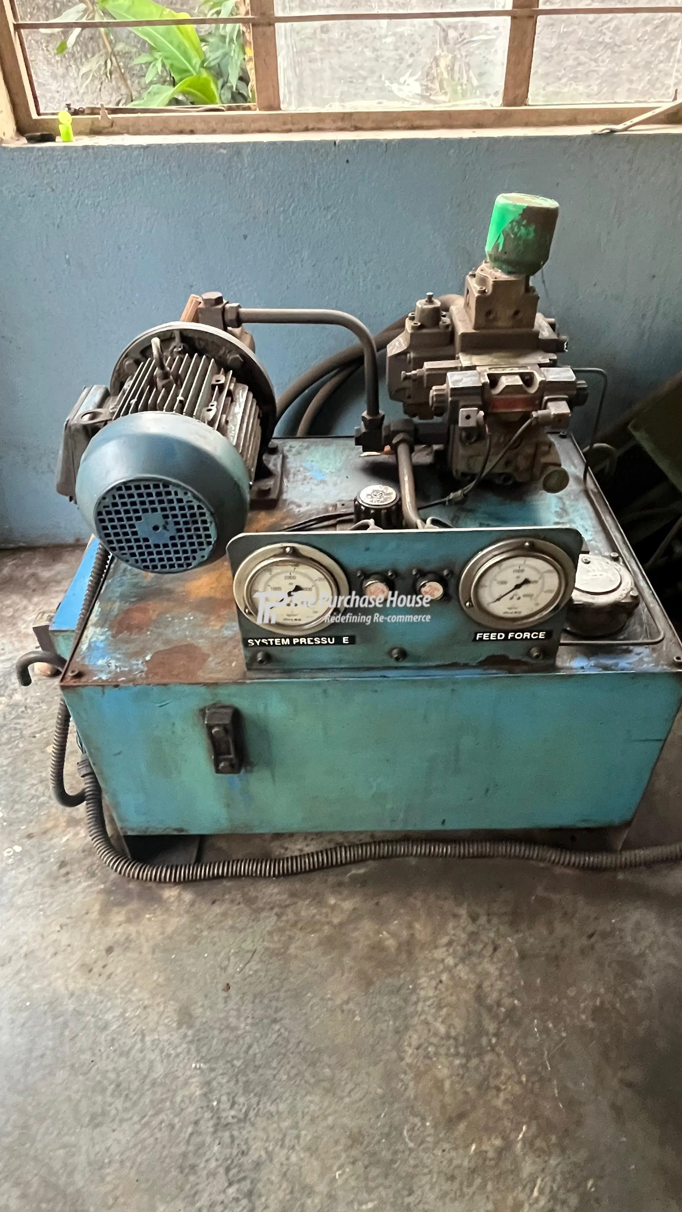 VERTICAL BROACHING MACHINE