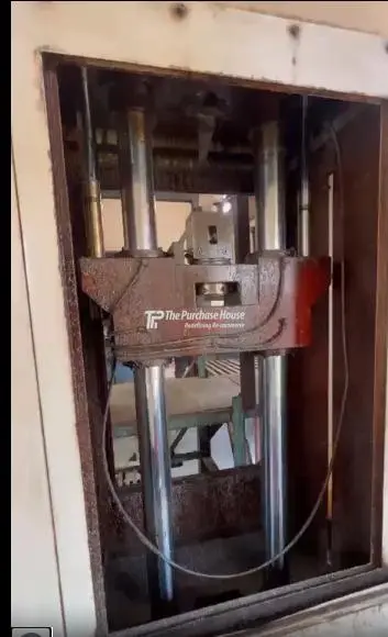 VERTICAL BROACHING MACHINE