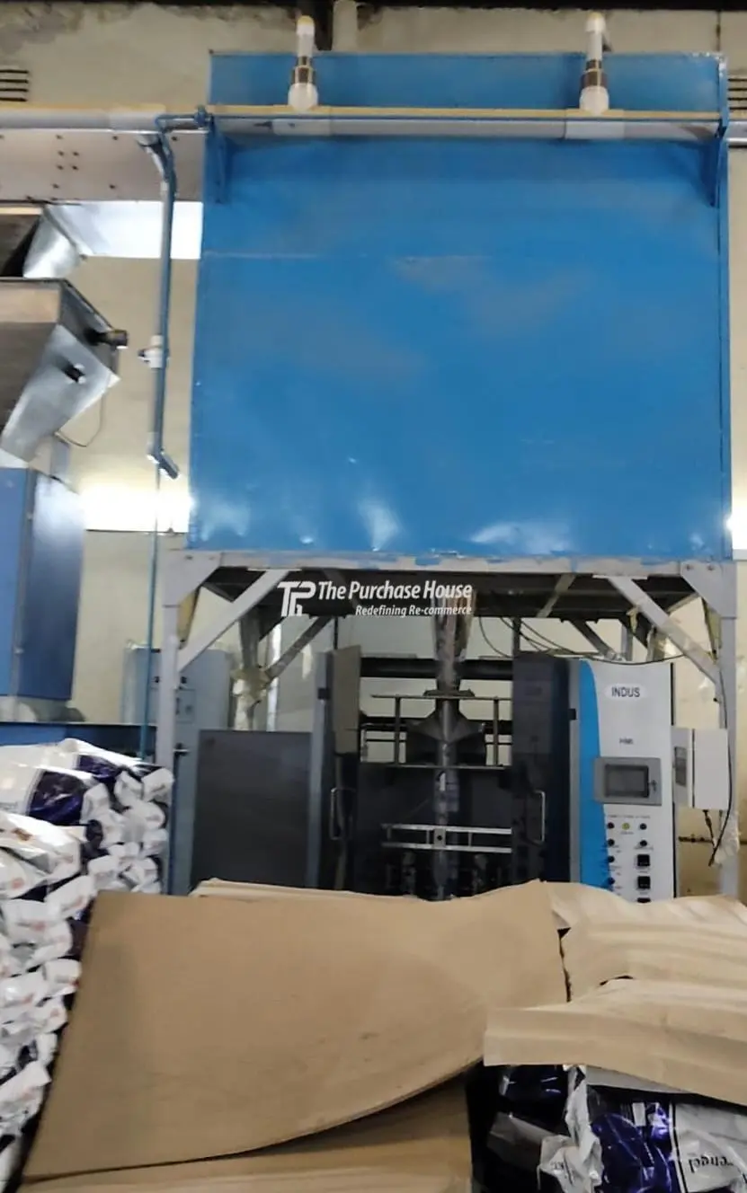 VERTICAL FORM FILL SEAL MACHINE (VFFS)