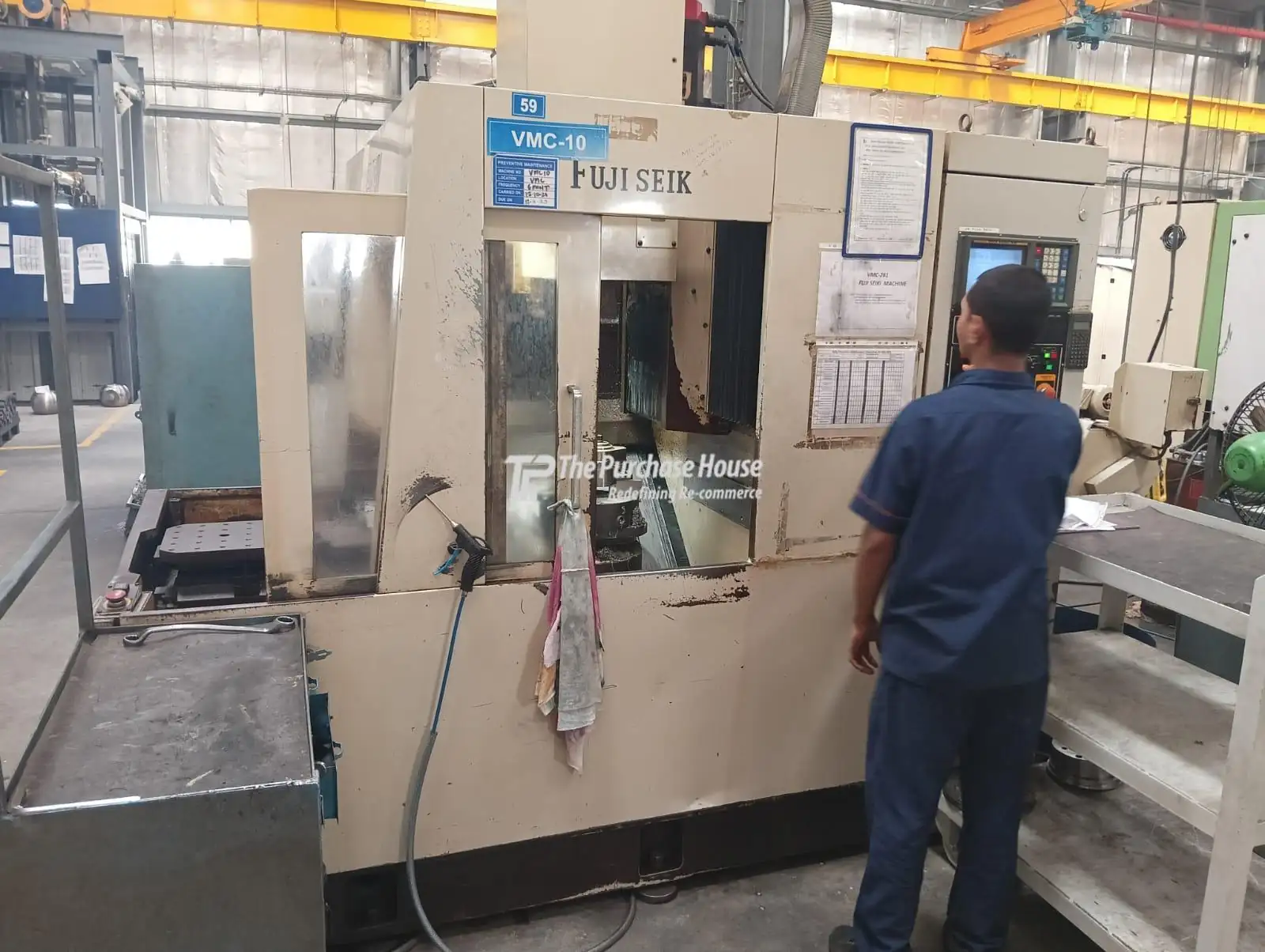 VERTICAL MACHINING CENTER (VMC)