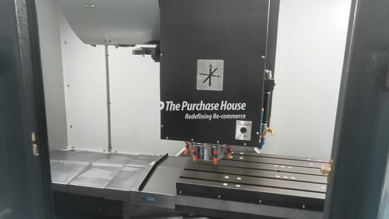 VERTICAL MACHINING CENTER (VMC)