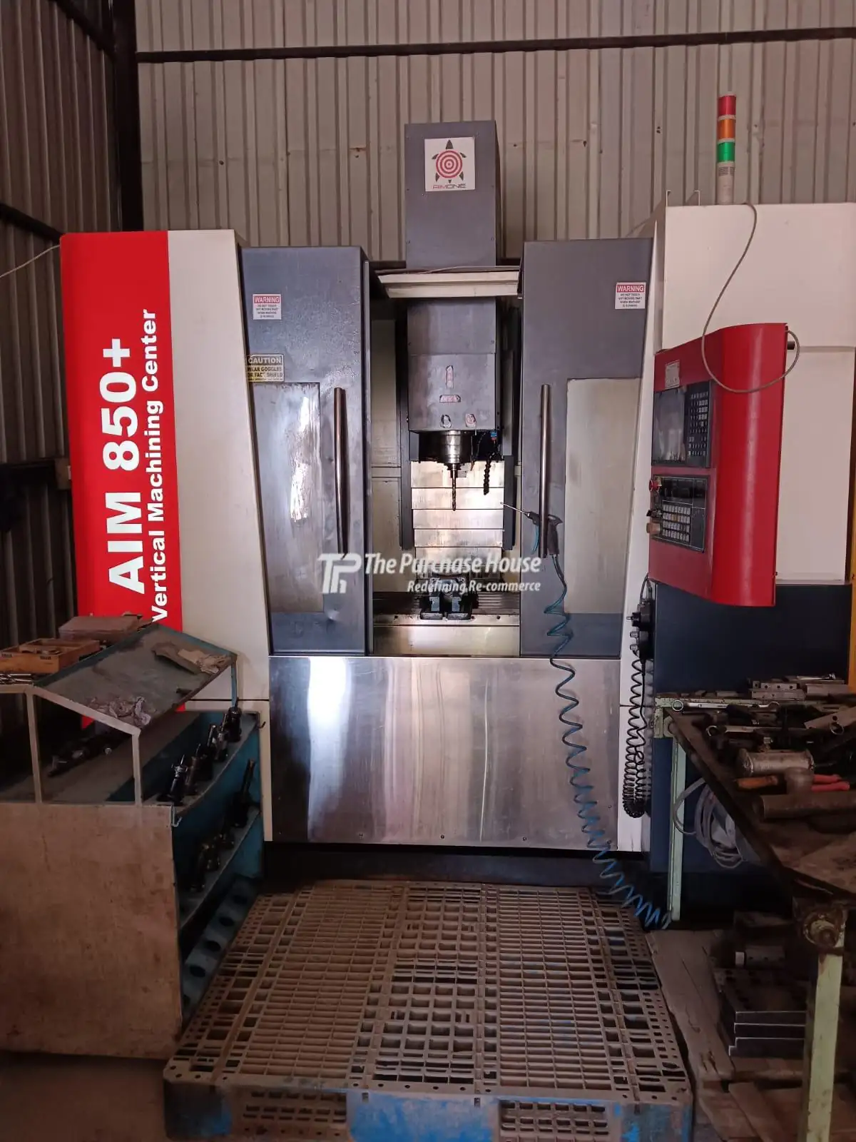 VERTICAL MACHINING CENTER (VMC)
