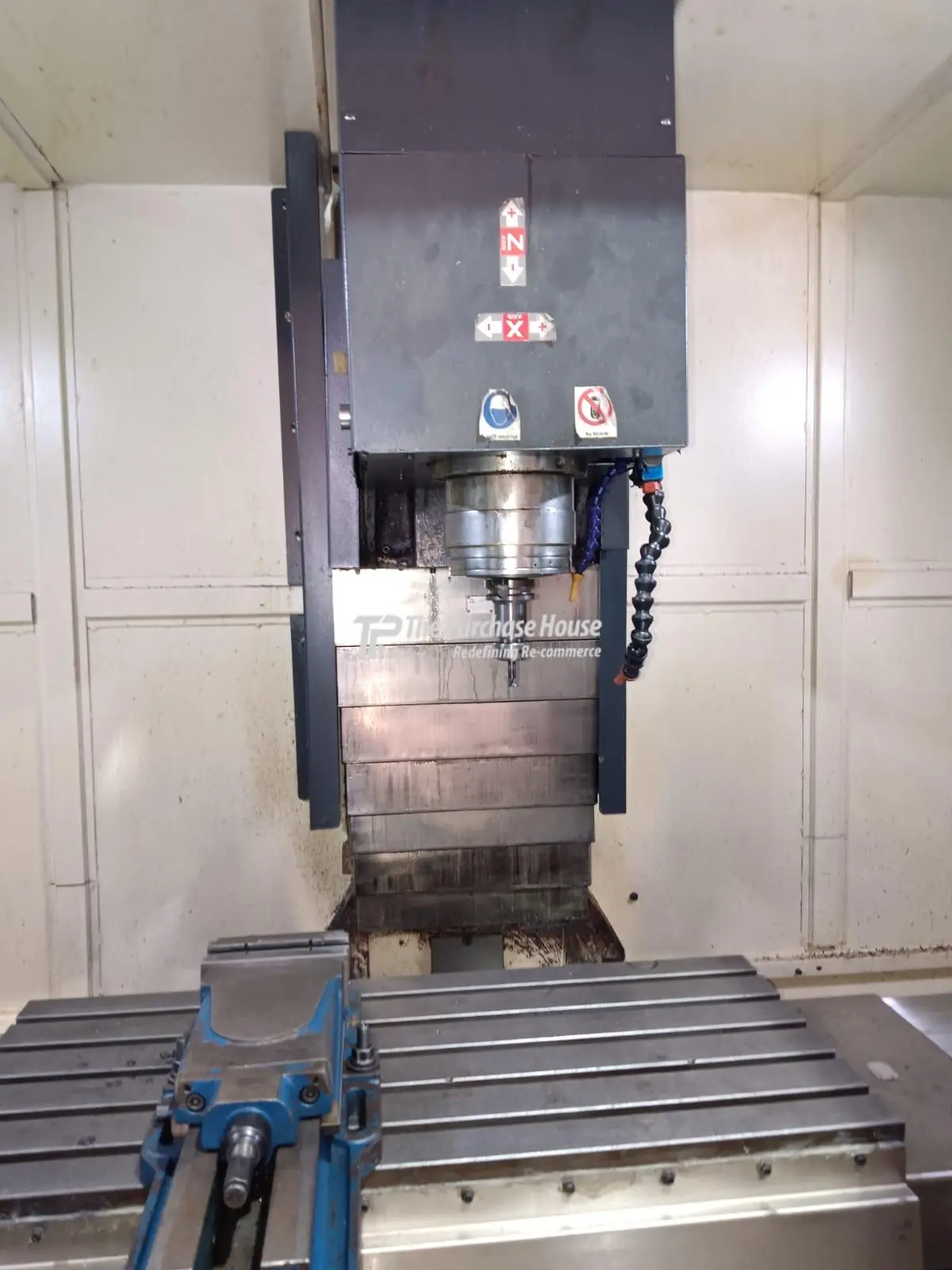 VERTICAL MACHINING CENTER (VMC)