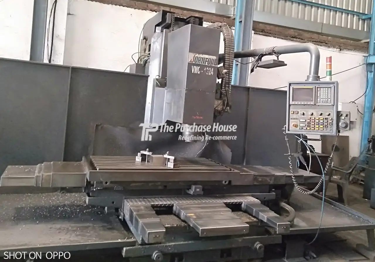 VERTICAL MACHINING CENTER (VMC)