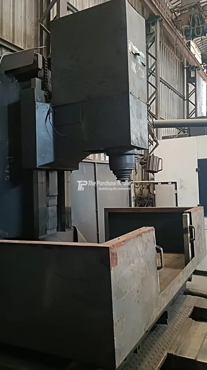 VERTICAL MACHINING CENTER (VMC)