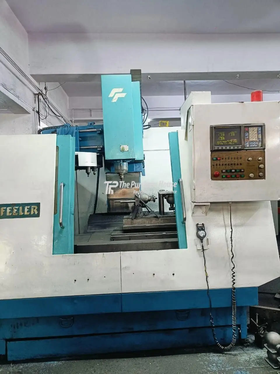 VERTICAL MACHINING CENTER (VMC)