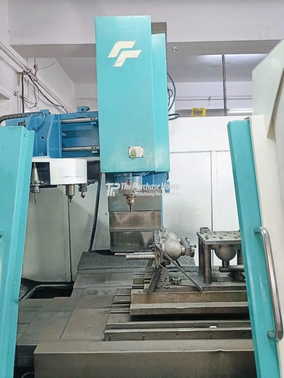 VERTICAL MACHINING CENTER (VMC)