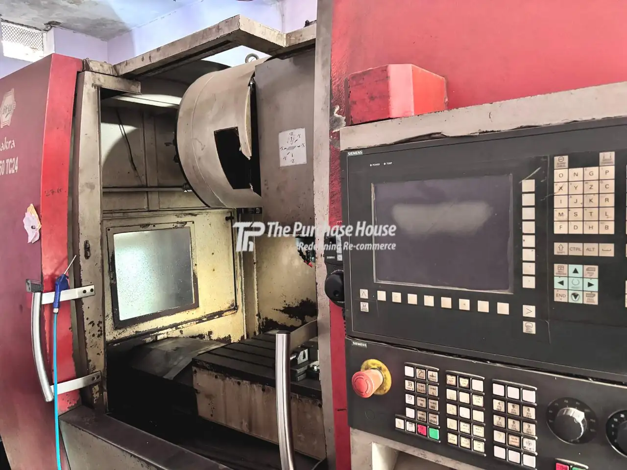 VERTICAL MACHINING CENTER (VMC)