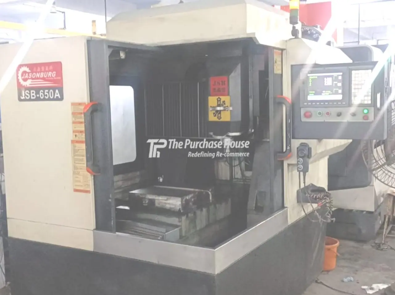 VERTICAL MACHINING CENTER (VMC)