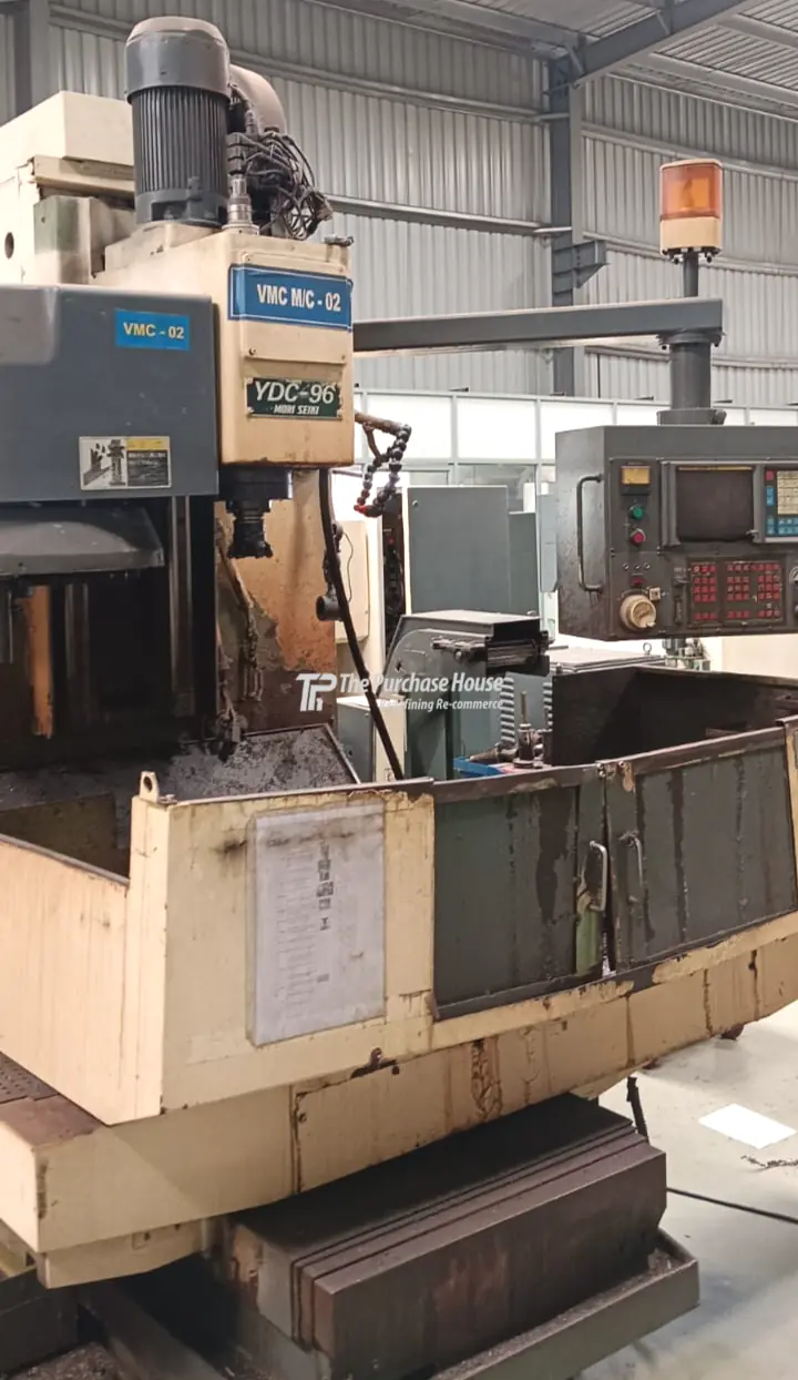VERTICAL MACHINING CENTER (VMC)