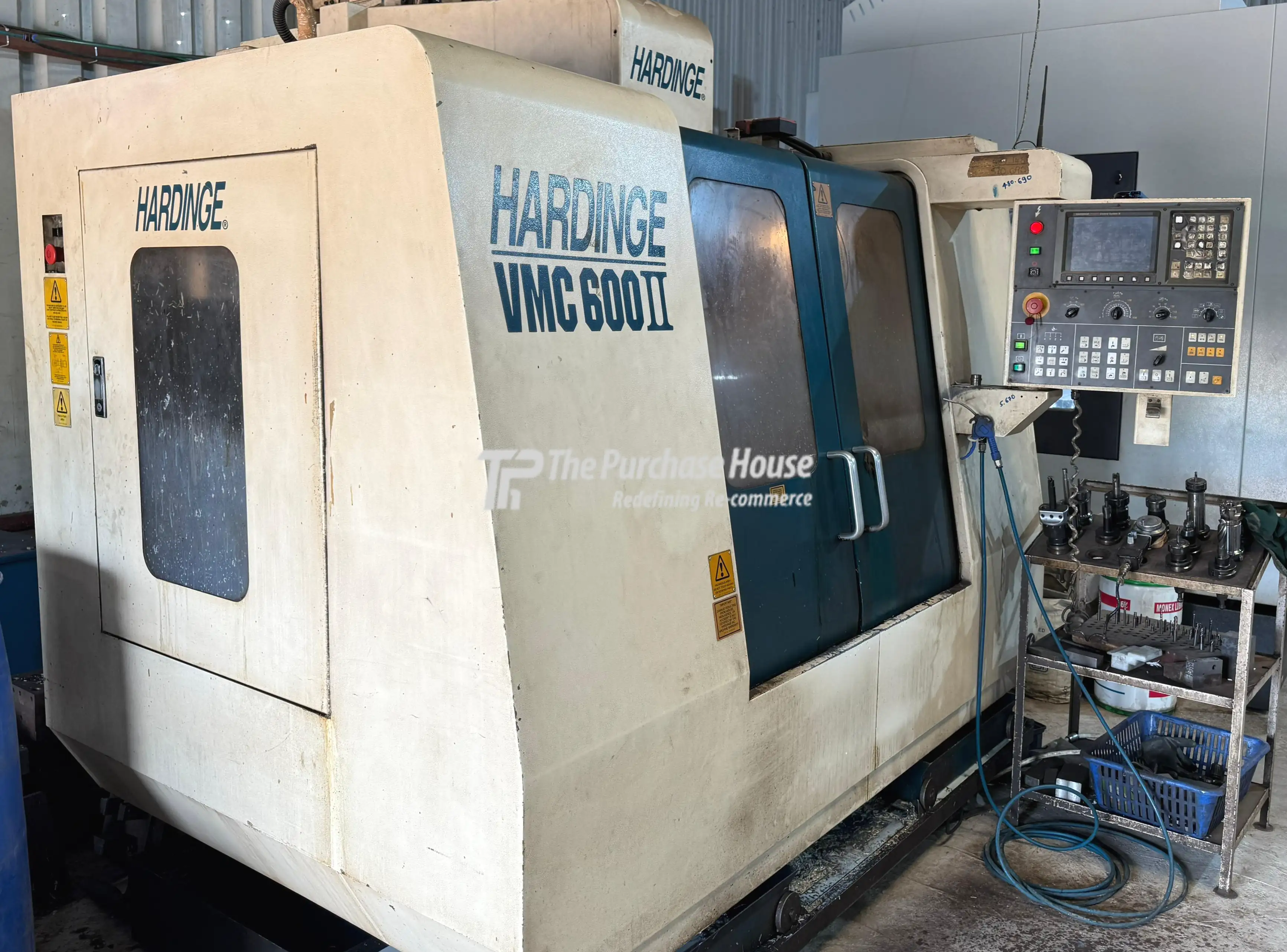 VERTICAL MACHINING CENTER (VMC)