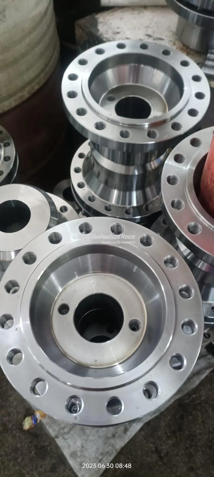 VERTICAL MACHINING CENTER (VMC)