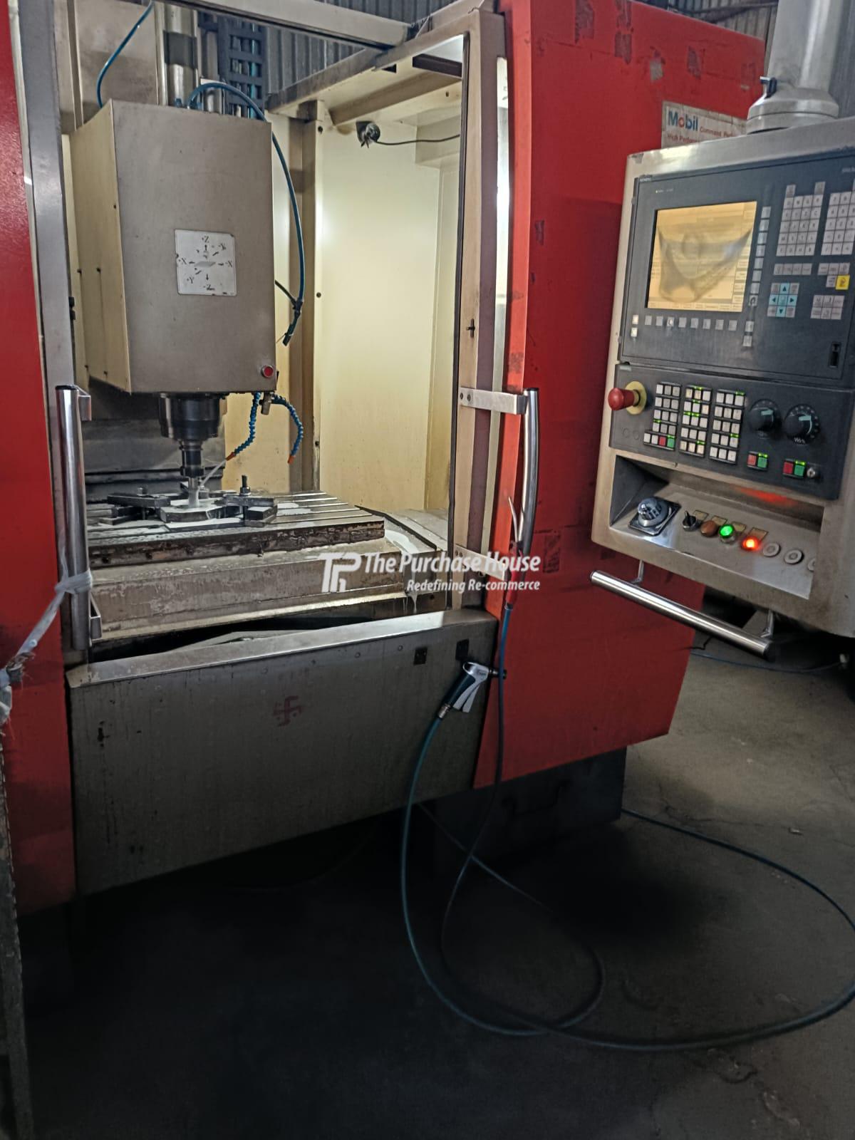VERTICAL MACHINING CENTER (VMC)