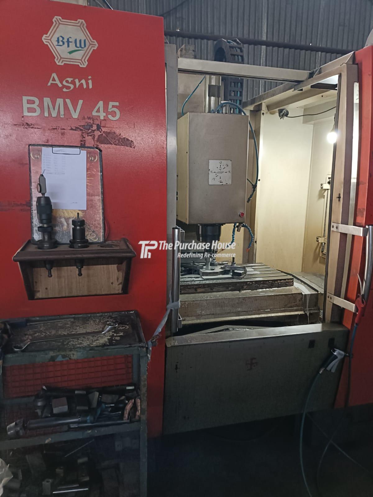 VERTICAL MACHINING CENTER (VMC)