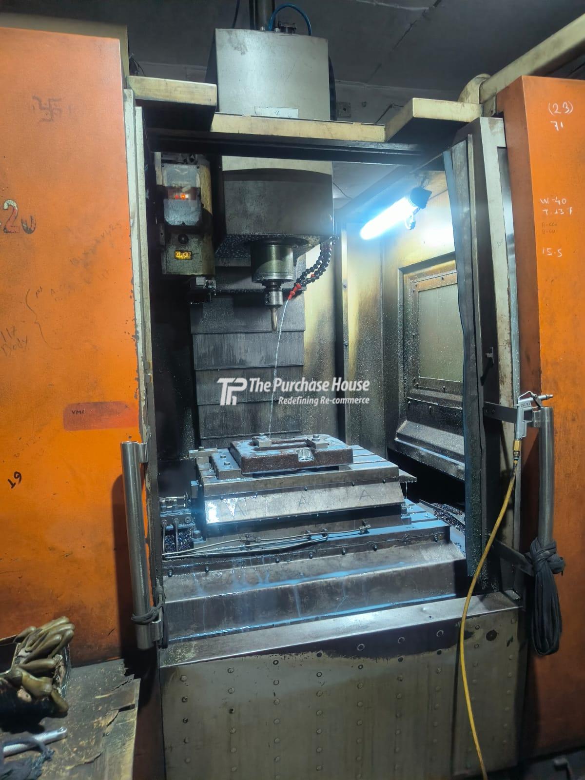 VERTICAL MACHINING CENTER (VMC)