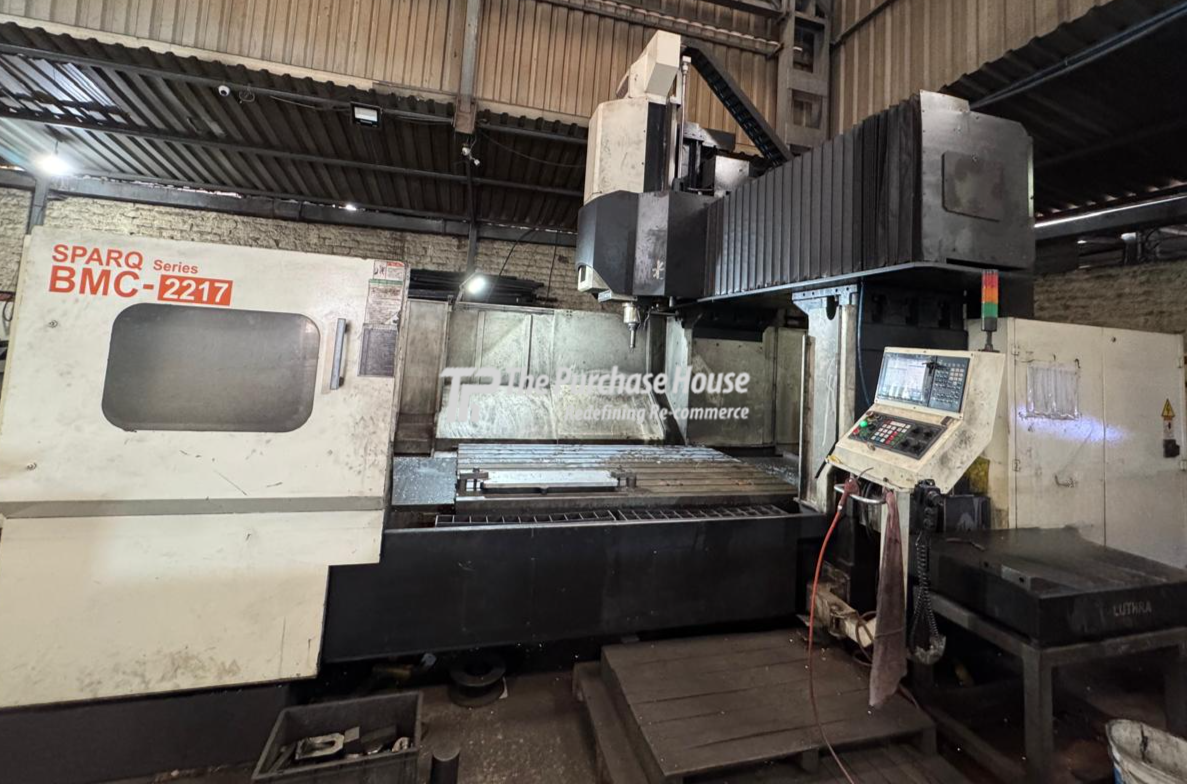 DOUBLE COLUMN VERTICAL MACHINING CENTER (VMC)