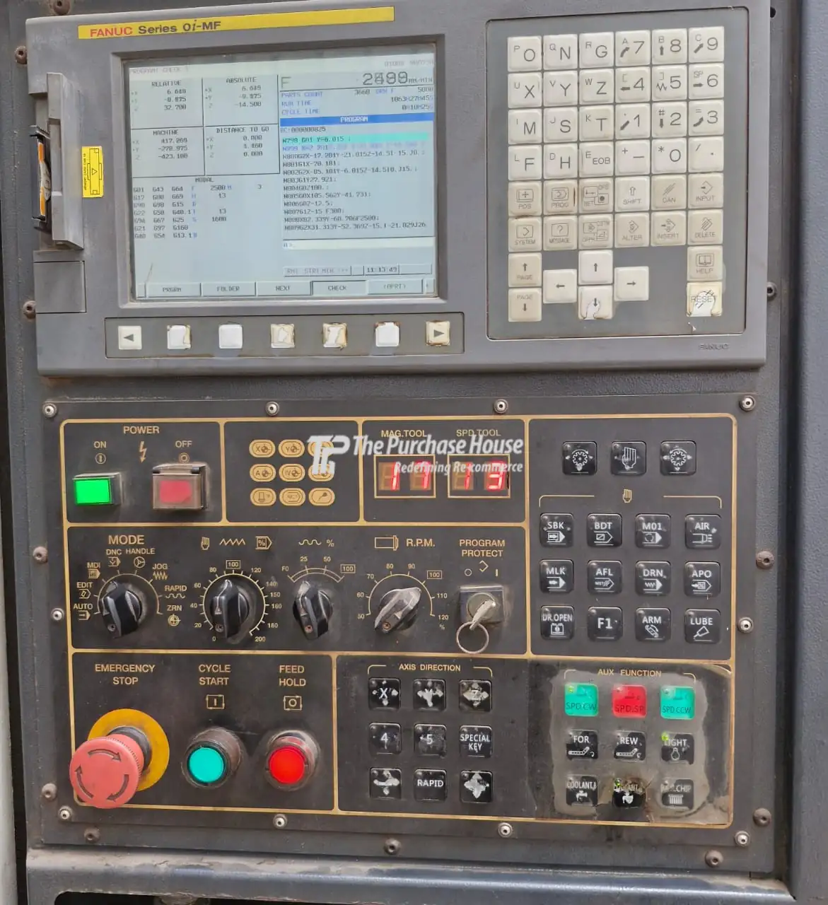 Vertical Machining Center | High Precision CNC Machine