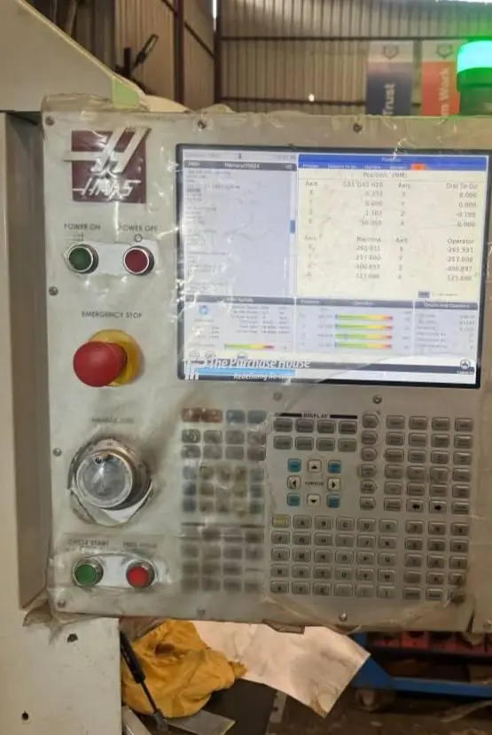 VERTICAL MACHINING CENTER (VMC)