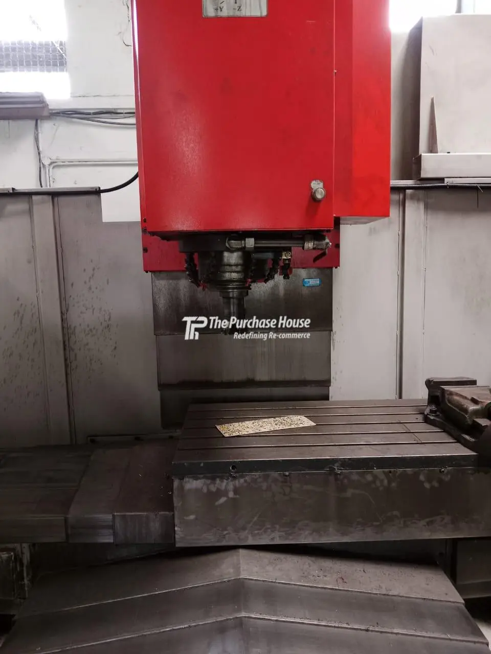 VERTICAL MACHINING CENTER (VMC)