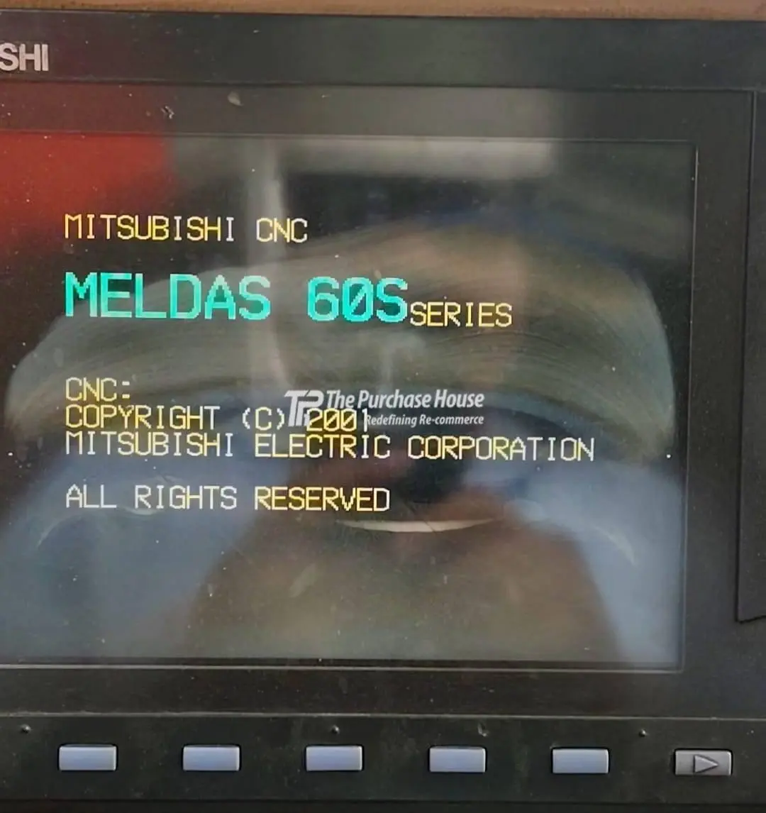 Single Column Vertical Machining Center with Mitsubishi Meldas controller BT50 spindle and box guideways