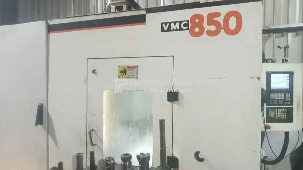 VERTICAL MACHINING CENTER (VMC)