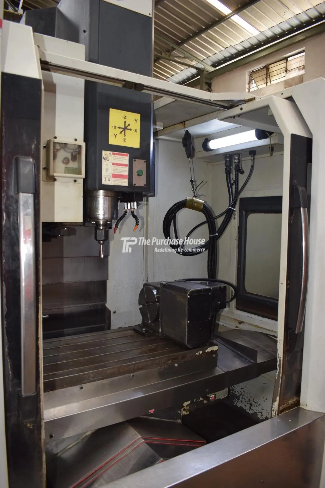 VERTICAL MACHINING CENTER (VMC)
