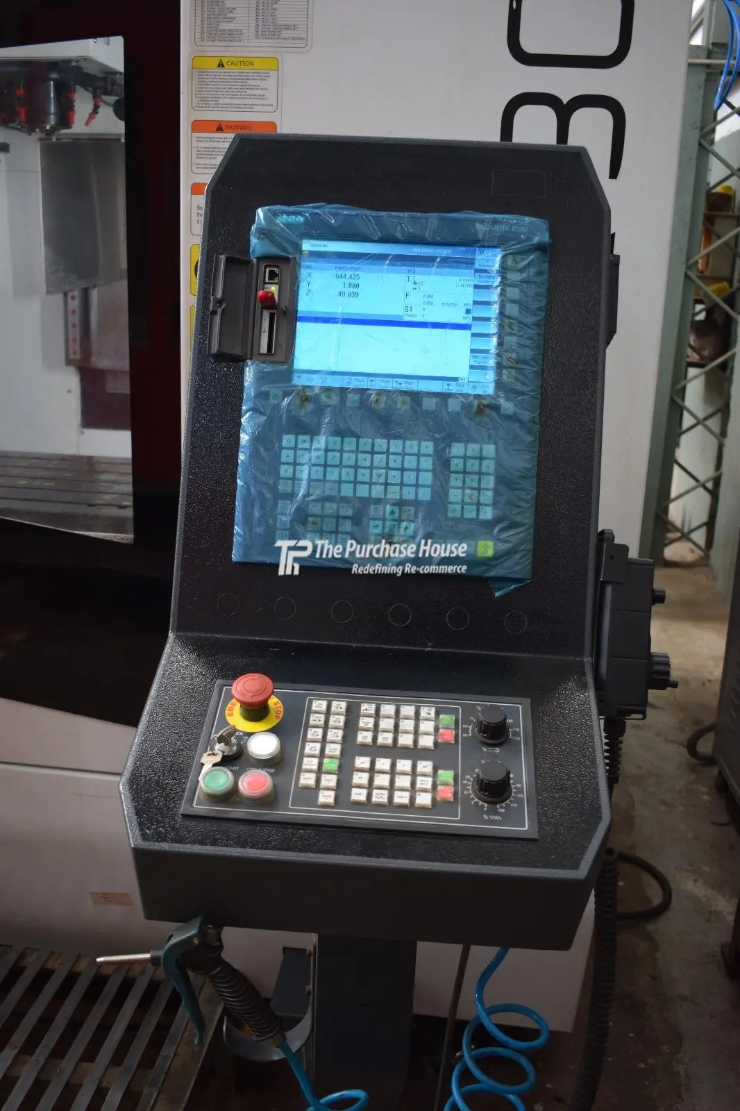 VERTICAL MACHINING CENTER (VMC)