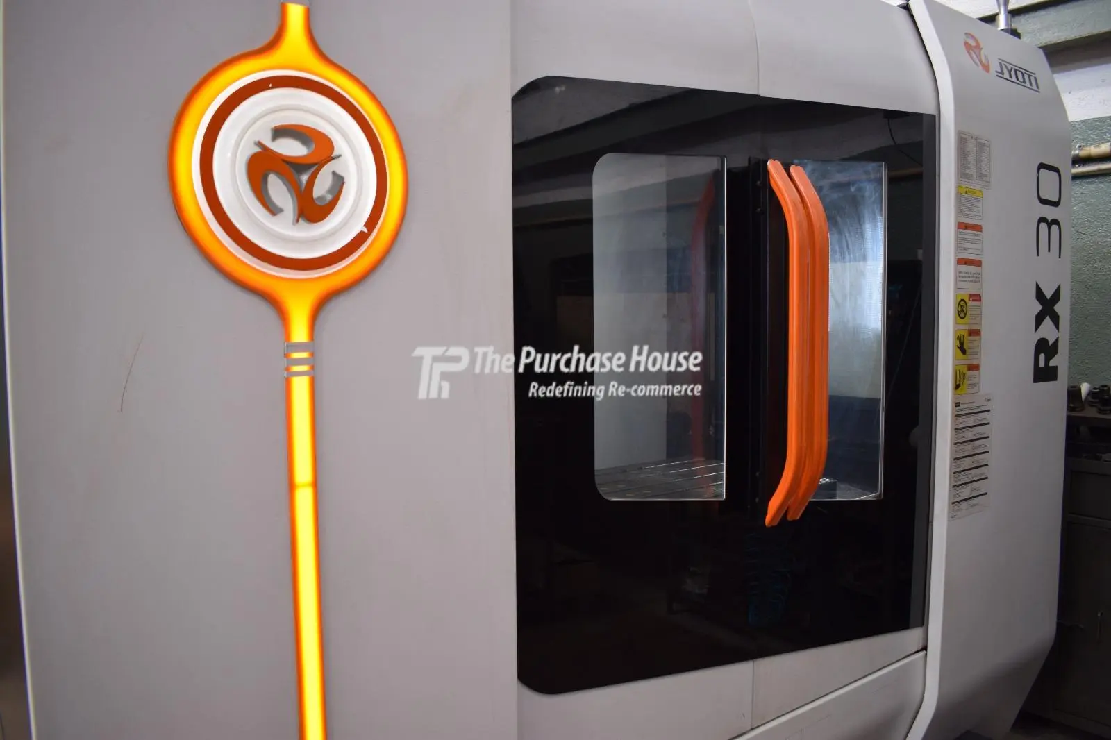 VERTICAL MACHINING CENTER (VMC)