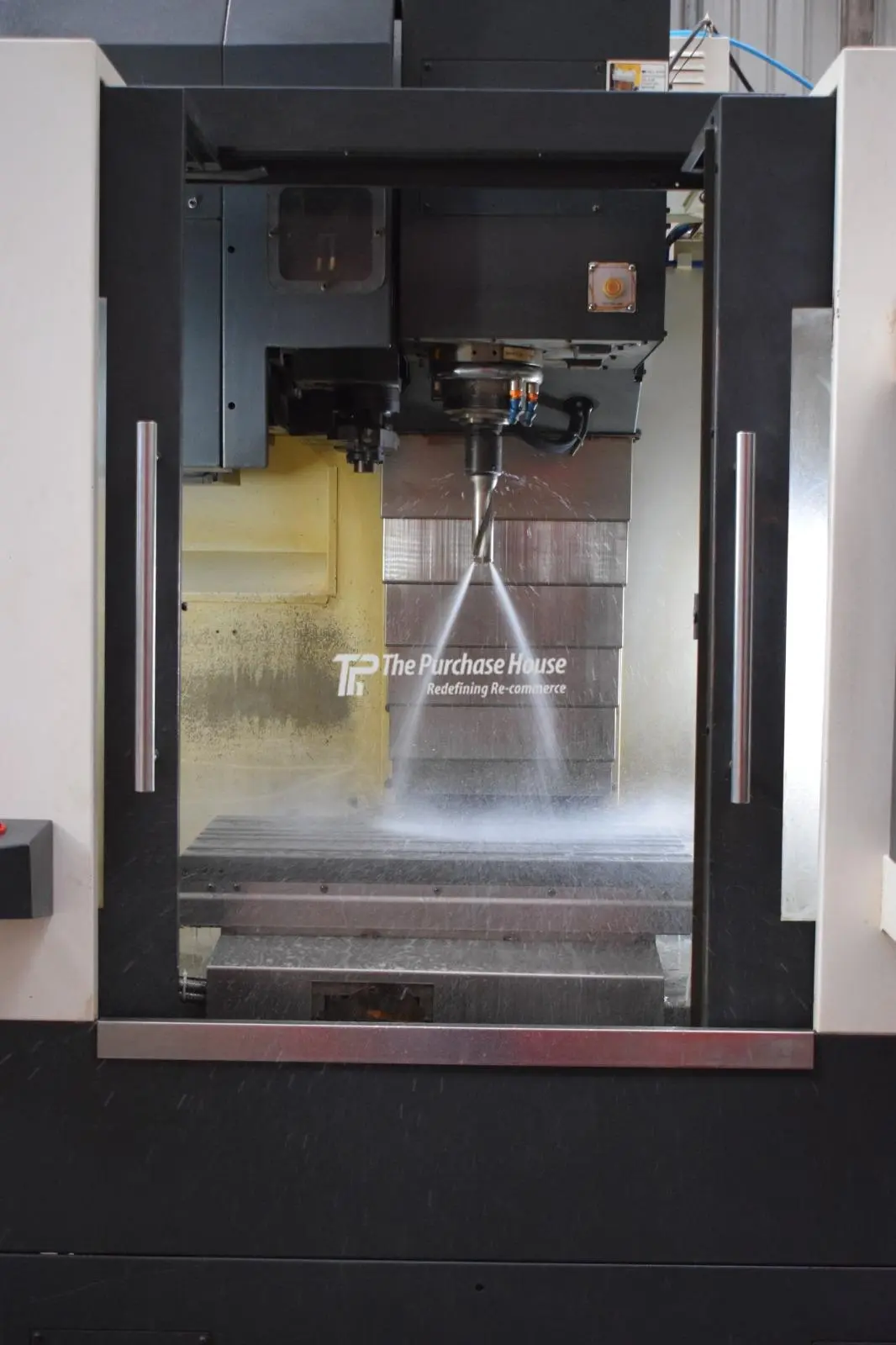 VERTICAL MACHINING CENTER (VMC)