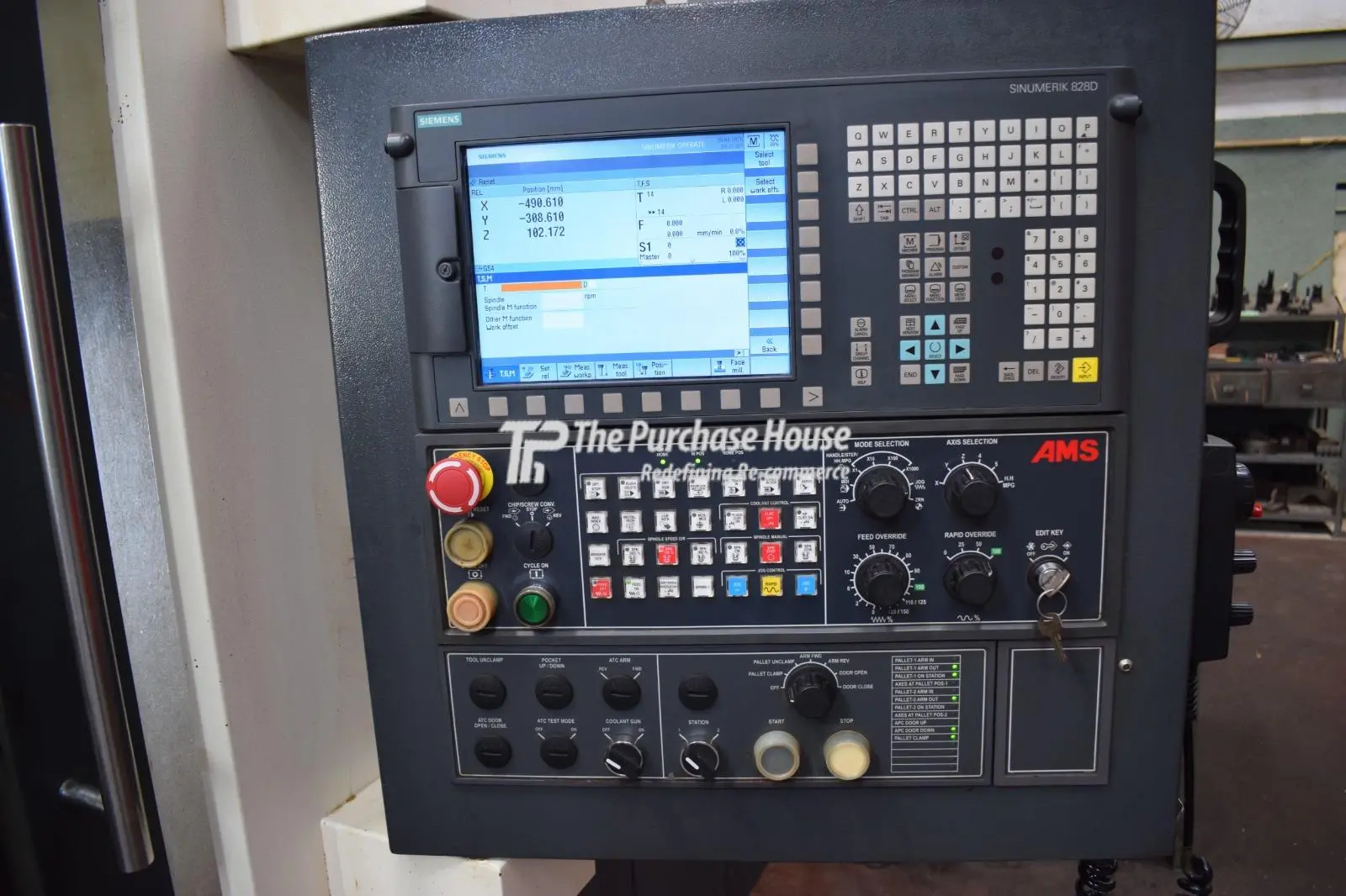 VERTICAL MACHINING CENTER (VMC)