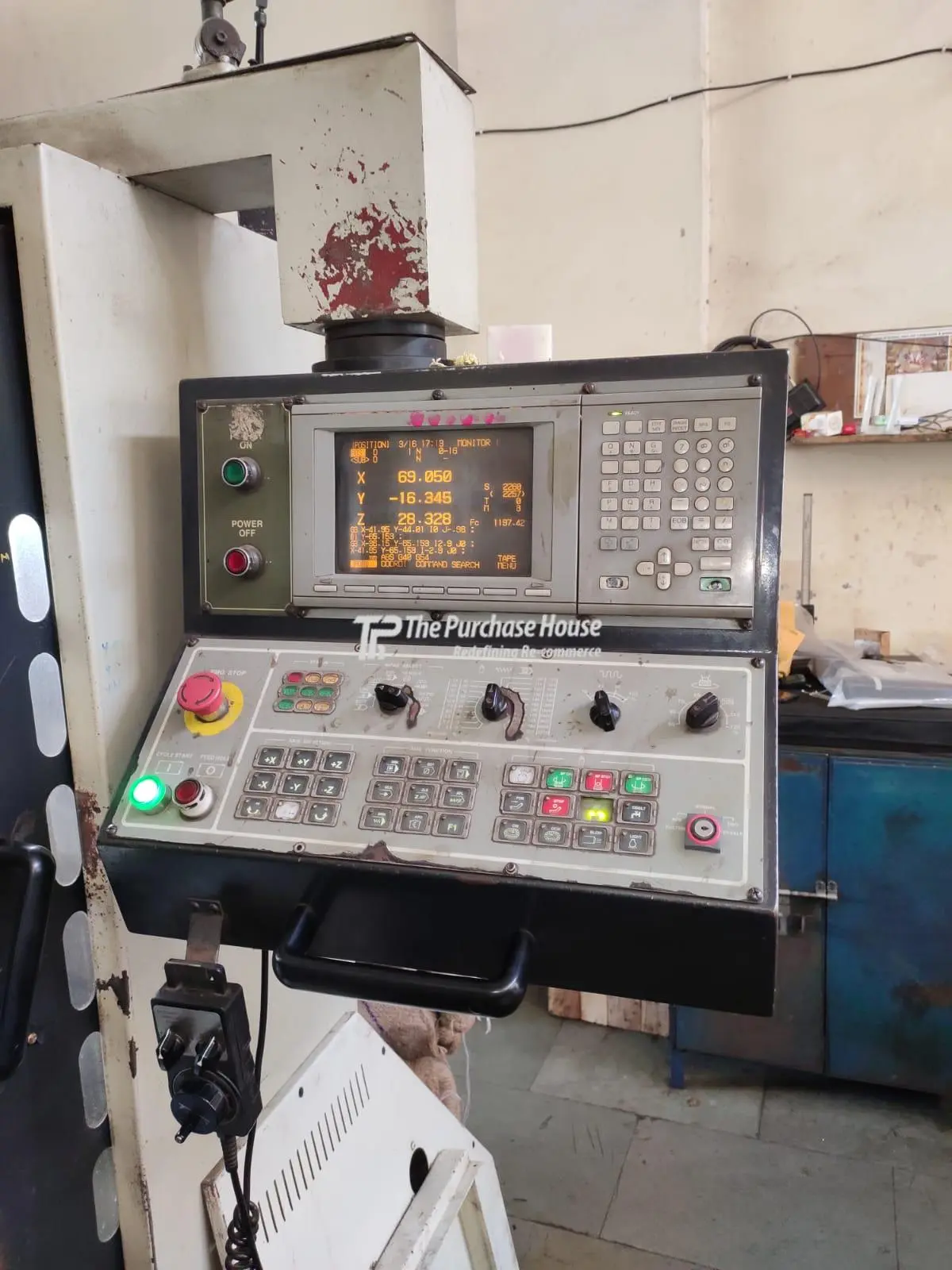 VERTICAL MACHINING CENTER (VMC)