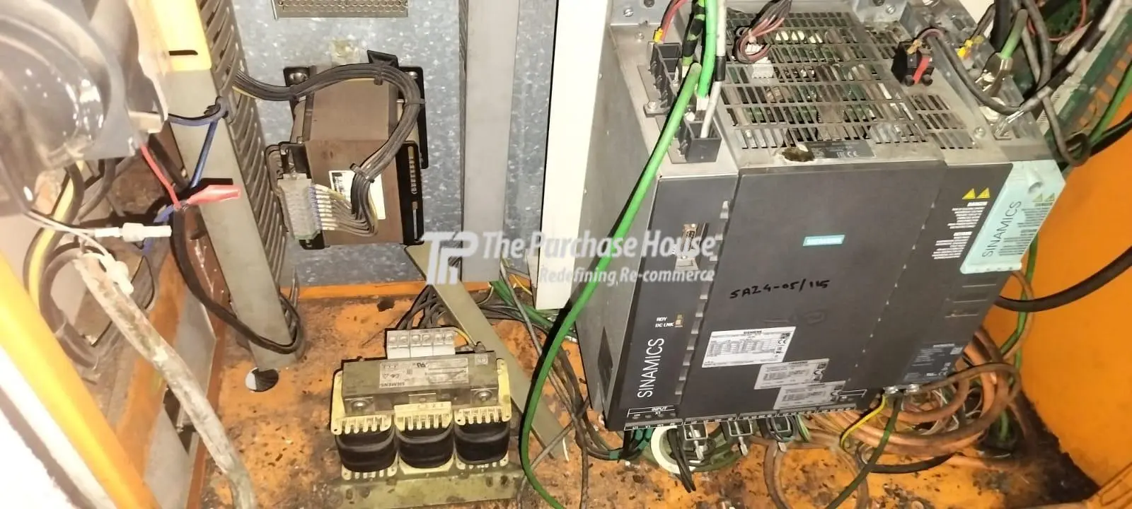VERTICAL MACHINING CENTER (VMC)