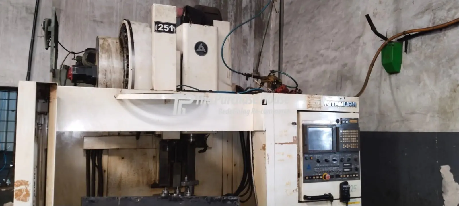 VERTICAL MACHINING CENTER (VMC)