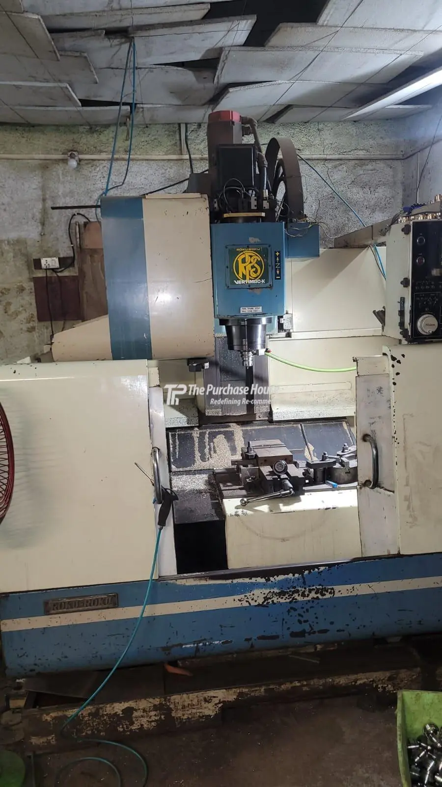 VERTICAL MACHINING CENTER (VMC)