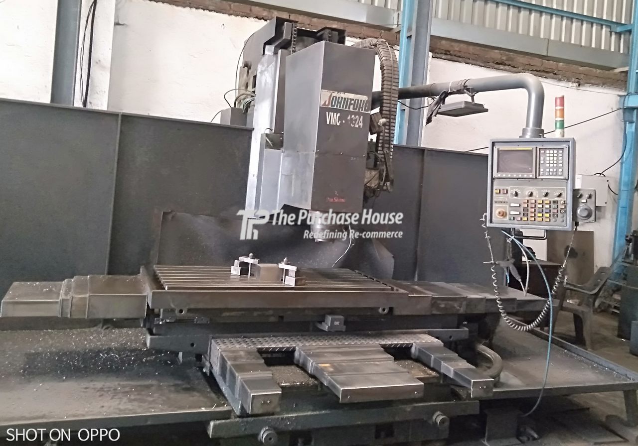 VERTICAL MACHINING CENTER (VMC)